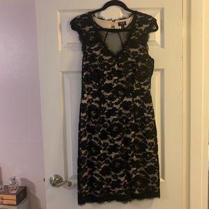 Black & Tan Lace Dress with Open Back 🖤